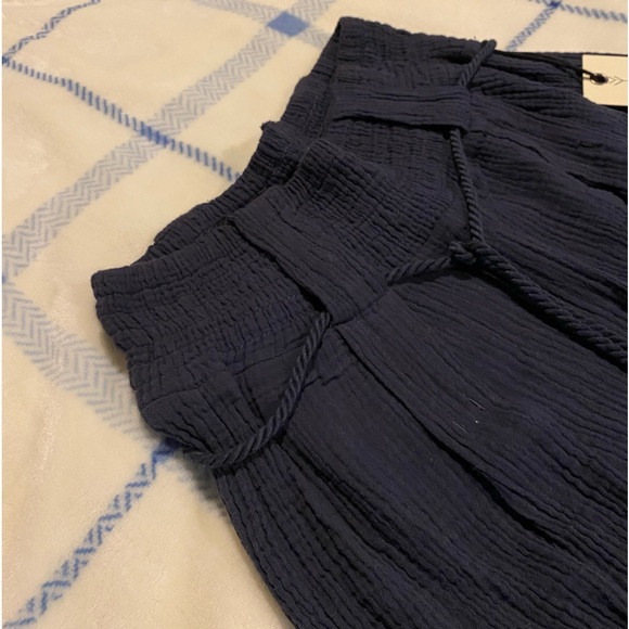 NWT navy blue high waisted draped pants with rope belt - Picture 5 of 7